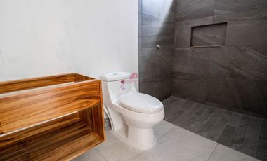 Casa en venta por Mariano Otero, Zapopan Jalisco.