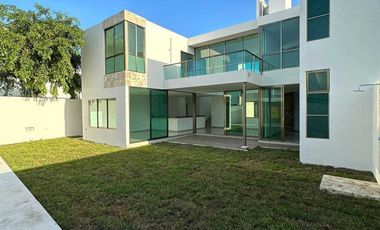 VENTA RESIDENCIA 4 HABITACION CON ALBERCA SAN DIEGO CUTZ CONKAL YUCATAN