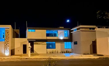 VENTA RESIDENCIA 4 HABITACION CON ALBERCA SAN DIEGO CUTZ CONKAL YUCATAN