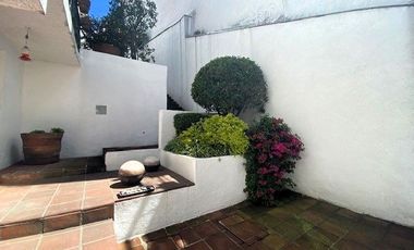 VENTA CASA EN CONDOMINIO EN LOMAS DE BEZARES