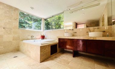 CASA EN VENTA EN JARDINES DEL PEDREGAL