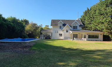 Casa en alquiler de temporada en  Echeverria Del Lago