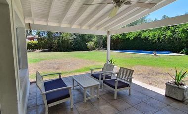 Casa en alquiler de temporada en  Echeverria Del Lago
