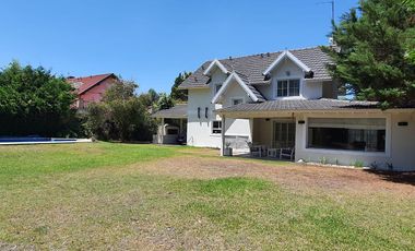 Casa en alquiler de temporada en  Echeverria Del Lago