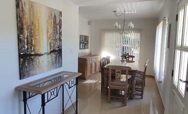 Casa en alquiler de temporada en  Echeverria Del Lago