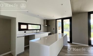 Casa en venta de 4 ambientes  Greenville Polo