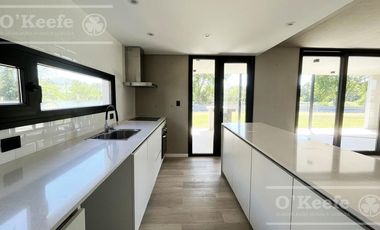 Casa en venta de 4 ambientes  Greenville Polo