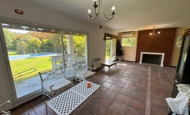 Casa en alquiler - 3 Dormitorios 2 Baños - 2000Mts2 - Haras Del Sur I