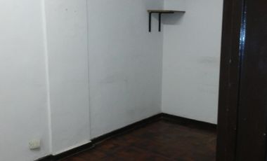 Alquiler de oficina de 50 m2 en Montserrat