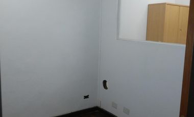 Alquiler de oficina de 50 m2 en Montserrat