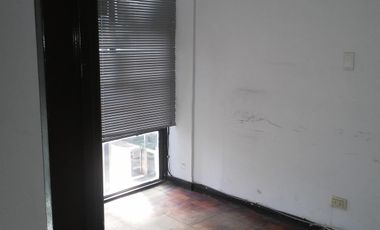 Alquiler de oficina de 50 m2 en Montserrat