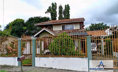 Alquilo preciosa casa amueblada en San Carlitos, con opcion a compra!