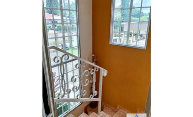 Alquilo preciosa casa amueblada en San Carlitos, con opcion a compra!