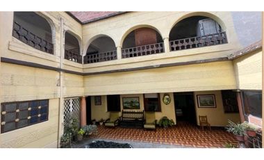 VENTA DE CASA LOTE BARRIO LAURELES MEDELLIN CERCA IG SANTA TERESITA