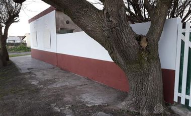 Excelente inmueble apto comercial a mts del mar
