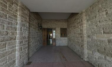 Excelente Inmueble de 3 plantas - Vta. Directa - Apto Crédito