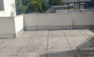 Excelente Inmueble de 3 plantas - Vta. Directa - Apto Crédito
