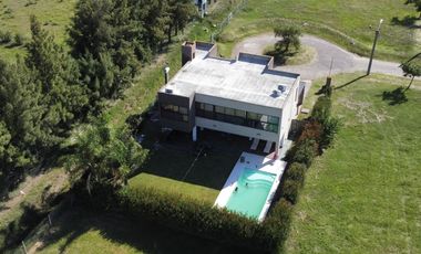 Casa en Altos del Casco barrio privado en Zarate