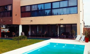 Casa en Altos del Casco barrio privado en Zarate