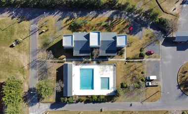 Casa en Altos del Casco barrio privado en Zarate