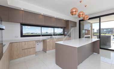 Venta casa 4 ambientes en Sebastian Gaboto con vista a la laguna - Hudson
