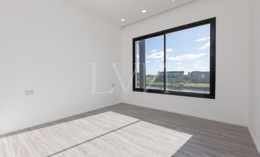Venta casa 4 ambientes en Sebastian Gaboto con vista a la laguna - Hudson