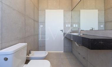 Venta casa 4 ambientes en Sebastian Gaboto con vista a la laguna - Hudson