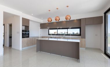 Venta casa 4 ambientes en Sebastian Gaboto con vista a la laguna - Hudson