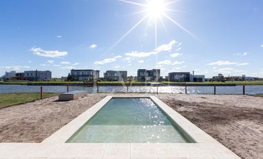 Venta casa 4 ambientes en Sebastian Gaboto con vista a la laguna - Hudson