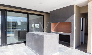 Venta casa 4 ambientes en Sebastian Gaboto con vista a la laguna - Hudson