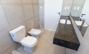 Venta casa 4 ambientes en Sebastian Gaboto con vista a la laguna - Hudson