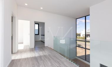 Venta casa 4 ambientes en Sebastian Gaboto con vista a la laguna - Hudson