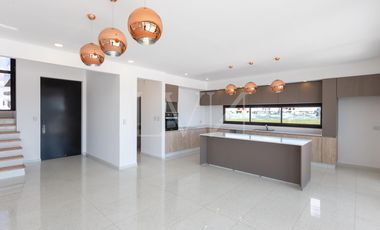 Venta casa 4 ambientes en Sebastian Gaboto con vista a la laguna - Hudson