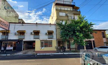 Se vende propiedad céntrica con Locales y departamentos - Posadas