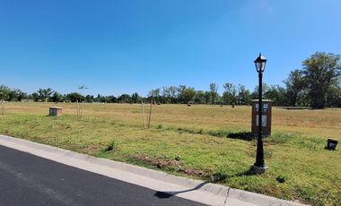 Terreno en venta en el Barrio Santa Sofía, Pilar del Este