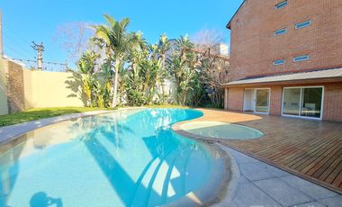 Hermoso PH en el complejo Meeks Garden C/ cochera y baulera