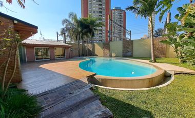 Hermoso PH en el complejo Meeks Garden C/ cochera y baulera