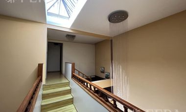 Venta casa 5 ambientes con piscina en Sarandí