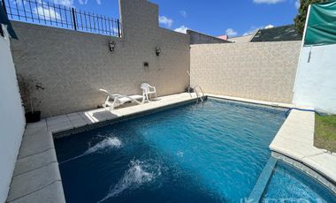 Venta casa 5 ambientes con piscina en Sarandí