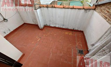 Nuñez Casa PH 5ambientes cochera patio Jardín parrilla  duplex 3 dormitorios