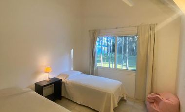 Casa en venta, 5 amb c/ Dep, Barrio Pinamar Chico