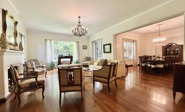 Importante Residencia en el corazón de Olivos Golf.