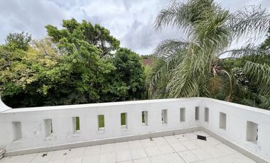 Importante Residencia en el corazón de Olivos Golf.