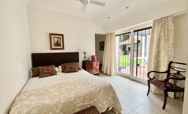 Importante Residencia en el corazón de Olivos Golf.