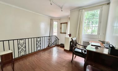 Importante Residencia en el corazón de Olivos Golf.