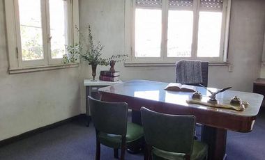 Local con oficinas en Lanús
