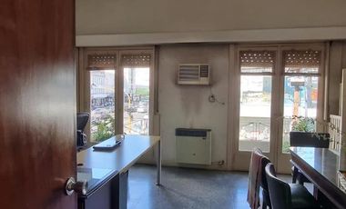 Local con oficinas en Lanús