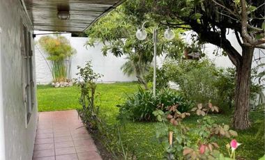 Casa en venta - 2 Dormitorios 2 Baños - 304Mts2 - Berisso