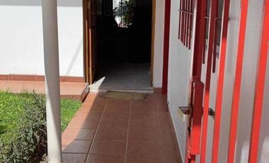 Casa en venta - 2 Dormitorios 2 Baños - 304Mts2 - Berisso