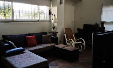 CASA 4 AMBIENTES CON PILETA - LOMAS ESTE